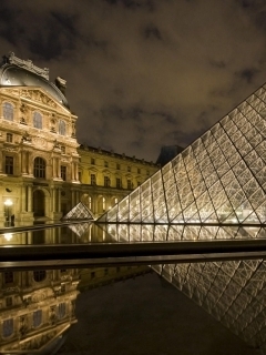 Louvre_Pyramid_at_Night_Paris_France.jpg